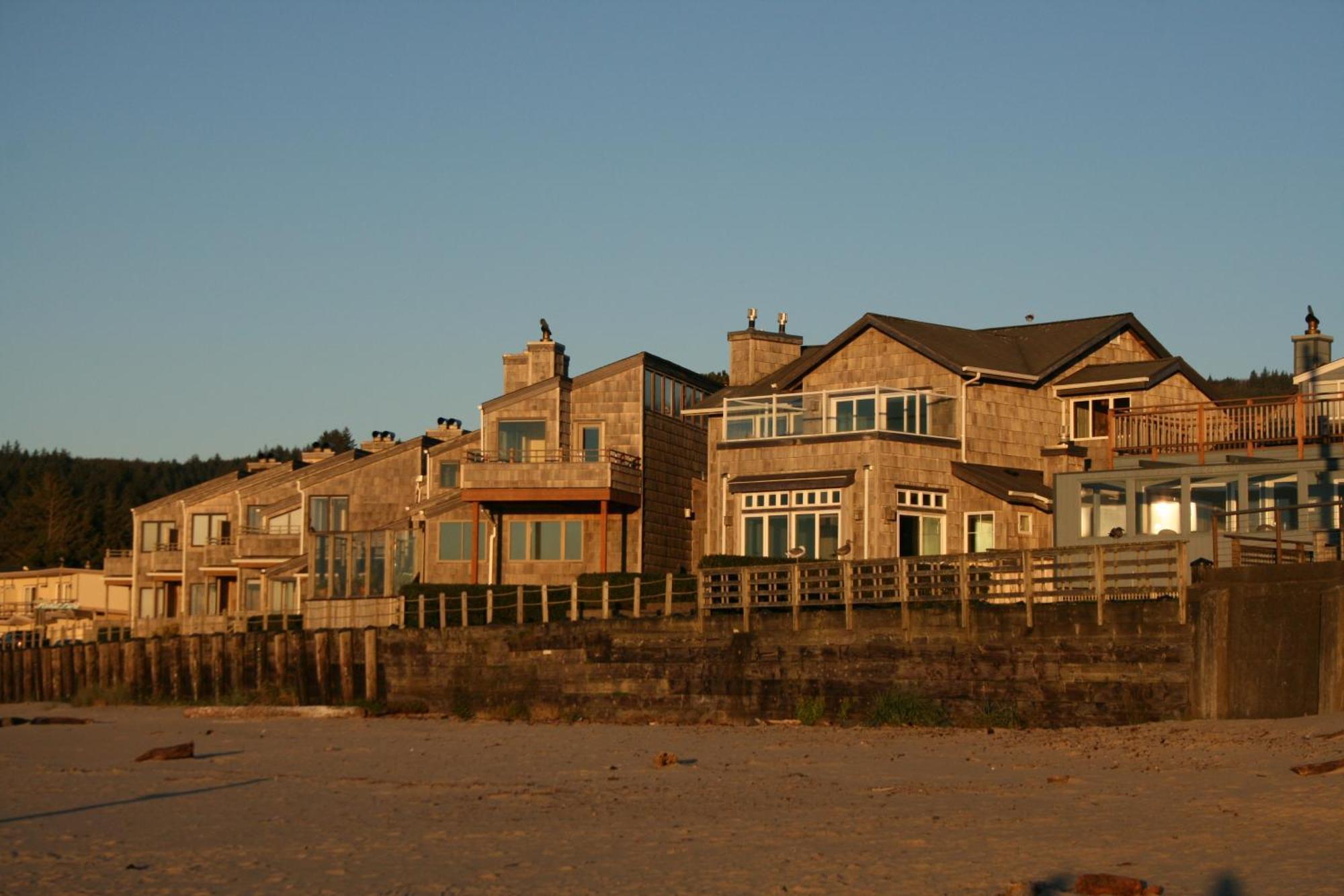 Hotel The Waves Cannon Beach Exterior foto